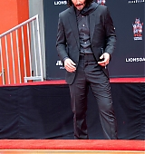 2019-05-14-Hand-and-Foot-Print-Ceremony-At-The-Chinese-Theater-020.jpg