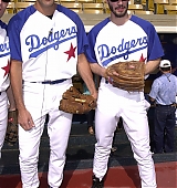2001-08-04-Hollywood-All-Stars-Baseball-Game-001.jpg