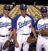 2001-08-04-Hollywood-All-Stars-Baseball-Game-019.jpg