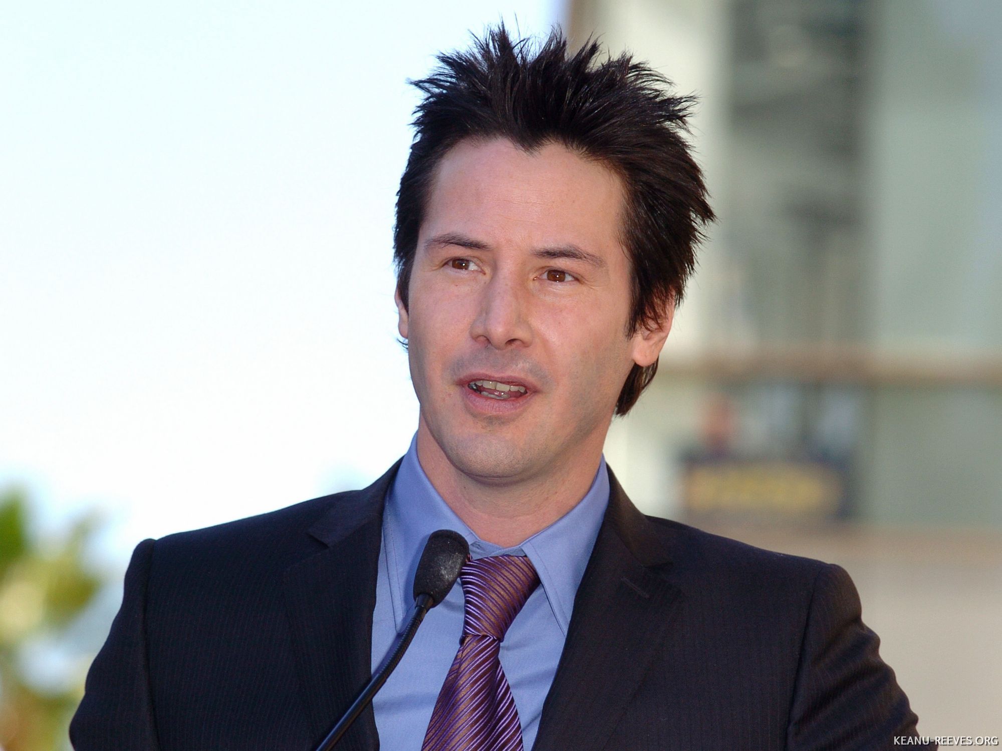2005-01-31-Keanu-Honored-with-a-Star-On-The-Hollywood-Walk-of-Fame-159.jpg