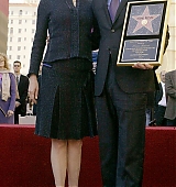 2005-01-31-Keanu-Honored-with-a-Star-On-The-Hollywood-Walk-of-Fame-002.jpg