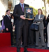 2005-01-31-Keanu-Honored-with-a-Star-On-The-Hollywood-Walk-of-Fame-019.jpg