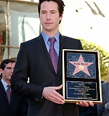 2005-01-31-Keanu-Honored-with-a-Star-On-The-Hollywood-Walk-of-Fame-032.jpg