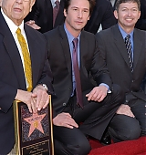 2005-01-31-Keanu-Honored-with-a-Star-On-The-Hollywood-Walk-of-Fame-044.jpg