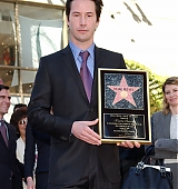 2005-01-31-Keanu-Honored-with-a-Star-On-The-Hollywood-Walk-of-Fame-046.jpg