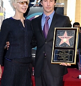 2005-01-31-Keanu-Honored-with-a-Star-On-The-Hollywood-Walk-of-Fame-080.jpg