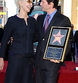 2005-01-31-Keanu-Honored-with-a-Star-On-The-Hollywood-Walk-of-Fame-081.jpg