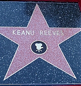 2005-01-31-Keanu-Honored-with-a-Star-On-The-Hollywood-Walk-of-Fame-082.jpg