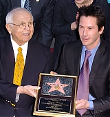 2005-01-31-Keanu-Honored-with-a-Star-On-The-Hollywood-Walk-of-Fame-104.jpg