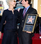 2005-01-31-Keanu-Honored-with-a-Star-On-The-Hollywood-Walk-of-Fame-112.jpg