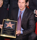2005-01-31-Keanu-Honored-with-a-Star-On-The-Hollywood-Walk-of-Fame-115.jpg