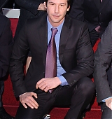 2005-01-31-Keanu-Honored-with-a-Star-On-The-Hollywood-Walk-of-Fame-122.jpg
