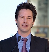 2005-01-31-Keanu-Honored-with-a-Star-On-The-Hollywood-Walk-of-Fame-124.jpg