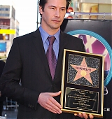 2005-01-31-Keanu-Honored-with-a-Star-On-The-Hollywood-Walk-of-Fame-125.jpg