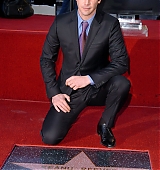 2005-01-31-Keanu-Honored-with-a-Star-On-The-Hollywood-Walk-of-Fame-133.jpg