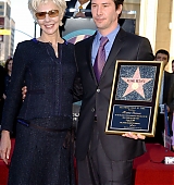 2005-01-31-Keanu-Honored-with-a-Star-On-The-Hollywood-Walk-of-Fame-148.jpg