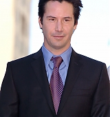 2005-01-31-Keanu-Honored-with-a-Star-On-The-Hollywood-Walk-of-Fame-153.jpg