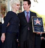 2005-01-31-Keanu-Honored-with-a-Star-On-The-Hollywood-Walk-of-Fame-182.jpg
