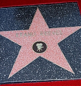 2005-01-31-Keanu-Honored-with-a-Star-On-The-Hollywood-Walk-of-Fame-185.jpg