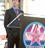 2005-01-31-Keanu-Honored-with-a-Star-On-The-Hollywood-Walk-of-Fame-191.jpg
