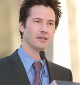 2005-01-31-Keanu-Honored-with-a-Star-On-The-Hollywood-Walk-of-Fame-200.jpg