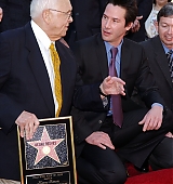 2005-01-31-Keanu-Honored-with-a-Star-On-The-Hollywood-Walk-of-Fame-201.jpg