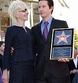 2005-01-31-Keanu-Honored-with-a-Star-On-The-Hollywood-Walk-of-Fame-206.jpg