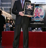 2005-01-31-Keanu-Honored-with-a-Star-On-The-Hollywood-Walk-of-Fame-214.jpg