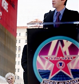 2005-01-31-Keanu-Honored-with-a-Star-On-The-Hollywood-Walk-of-Fame-220.jpg