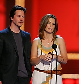 2006-06-03-MTV-Movie-Awards-Show-030.jpg