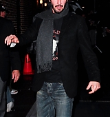 2008-12-10-Candids-Outside-Late-Show-With-David-Letterman-007.jpg