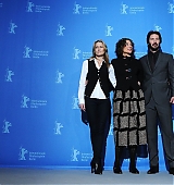 2009-02-09-Berlinale-The-Private-Life-Of-Pippa-Lee-Photocall-015.jpg