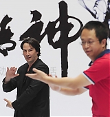 2013-06-20-Man-Of-The-Tai-Chi-Beijing-Press-Conference-010.jpg