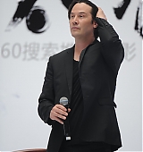 2013-06-20-Man-Of-The-Tai-Chi-Beijing-Press-Conference-043.jpg