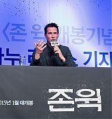 2015-01-08-John-Wick-Seoul-Press-Conference-086.jpg
