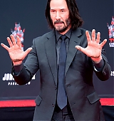2019-05-14-Hand-and-Foot-Print-Ceremony-At-The-Chinese-Theater-008.jpg