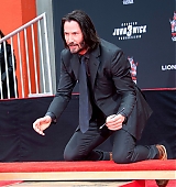 2019-05-14-Hand-and-Foot-Print-Ceremony-At-The-Chinese-Theater-018.jpg