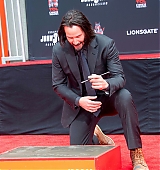 2019-05-14-Hand-and-Foot-Print-Ceremony-At-The-Chinese-Theater-041.jpg