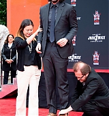 2019-05-14-Hand-and-Foot-Print-Ceremony-At-The-Chinese-Theater-043.jpg